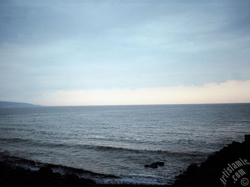 Trabzon-Of karayolu sahilinden bir manzara.
