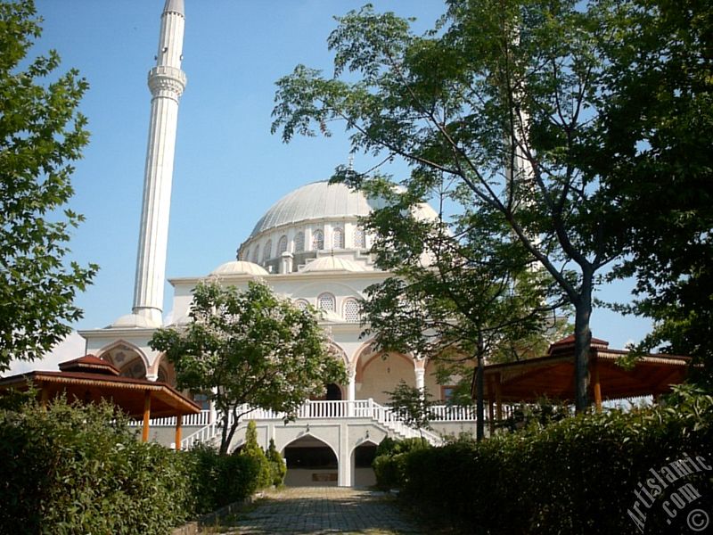 Bursa`da �lahiyat Fak�ltesi Camisi.
